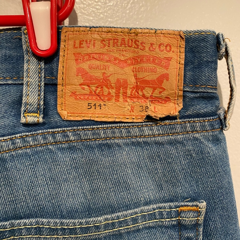 Levi's 511 Men's Jean Shorts Size 38 Raw Hem Distressed Stretchy Denim Dad Jorts